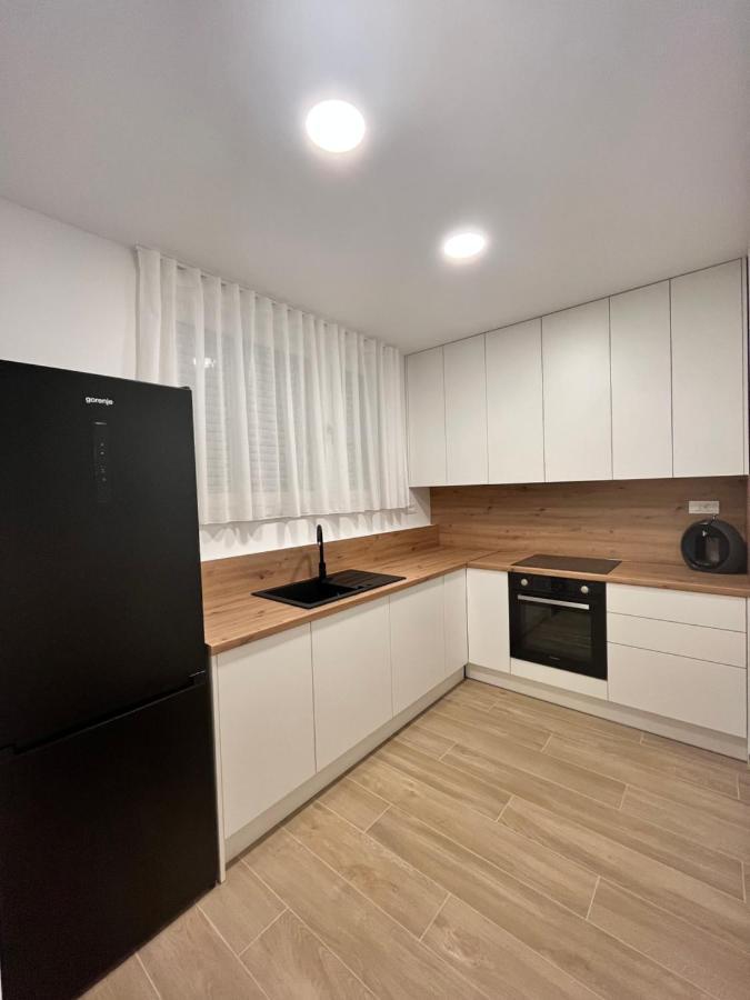 Blue Apartment With Shared Pool Split Bagian luar foto